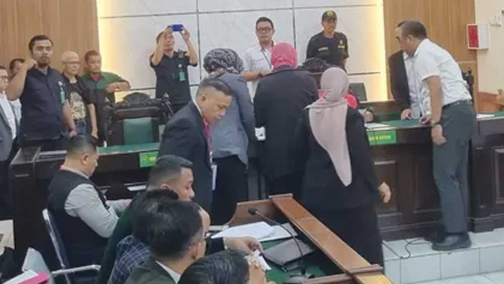 Tim Hukum Polda Jabar Terlihat Kecewa, Pengacara Pegi Setiawan Merasa Puas Atas Keterangan Saksi Ahli
