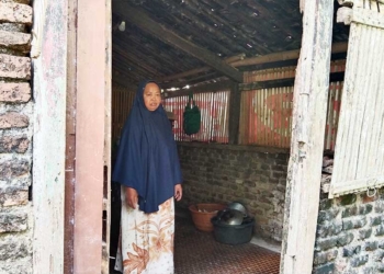 Warga Kenanga Cirebon Junani Hidup Sebatangkara di Rutilahu