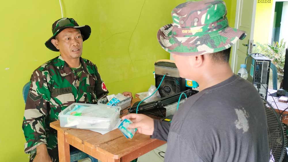 Tim Keslap Satgas TMMD Siaga 24 Jam di Desa Kubang Cirebon