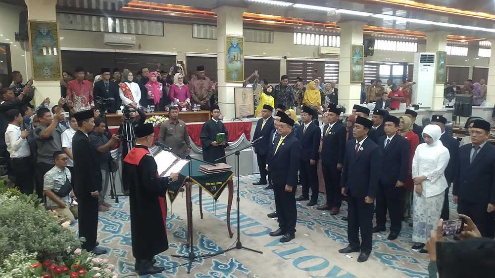 35 Anggota DPRD Kota Cirebon 2024-2029 Dilantik, Golkar Duduki Pucuk Pimpinan