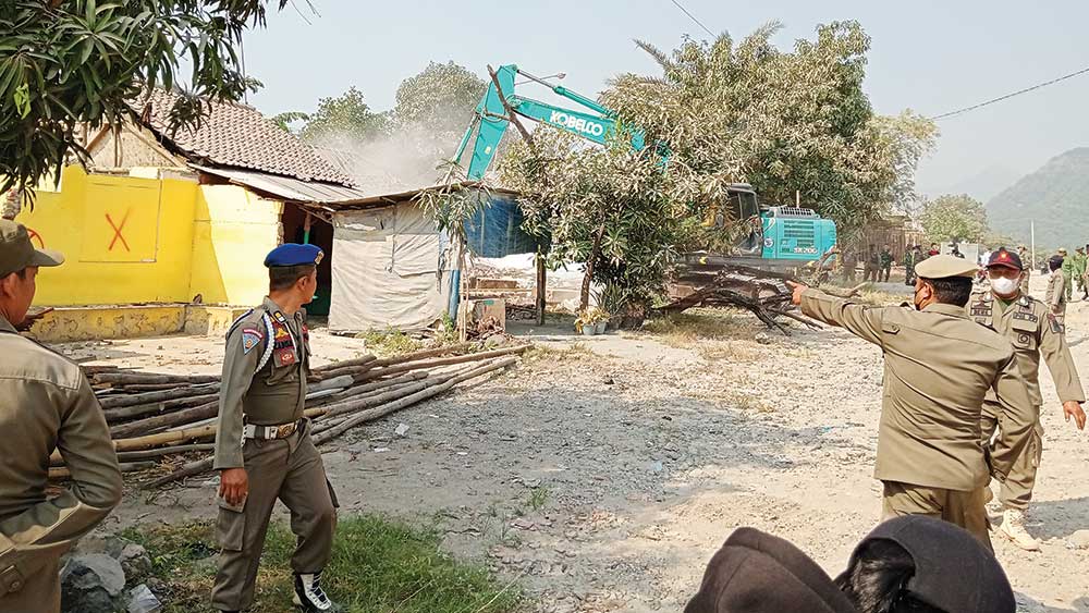 Dibongkar, Warem Goa Macan Cirebon Rata dengan Tanah, Puluhan Bangunan Tempat Maksiat Dirobohkan