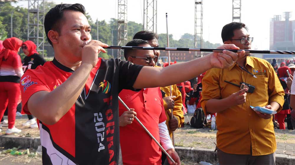 PJ Bupati Cirebon Wahyu Mijaya Ajak Masyarakat Gemar Olahraga