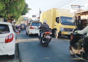 Truk Masih Melintas di Jam Padat, Dishub Kabupaten Cirebon Bakal Berhentikan Kendaraan yang Membandel