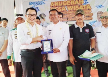 Pj Bupati Serahkan 24 Sertifikat Desa Wisata di Kabupaten Cirebon