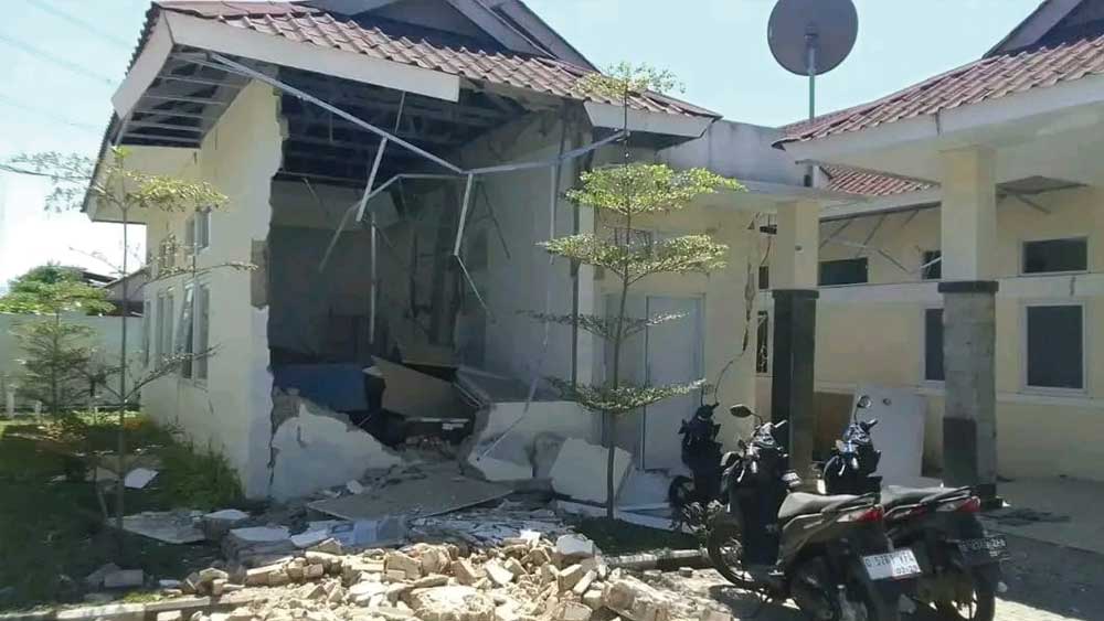 Selisih Sedetik, Ratusan Rumah Rusak Akibat Gempa Bandung dan Garut, Puluhan Warga Luka-luka
