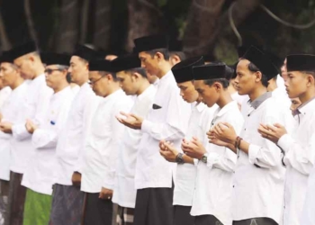 Ajak Santri Bangun Daerah