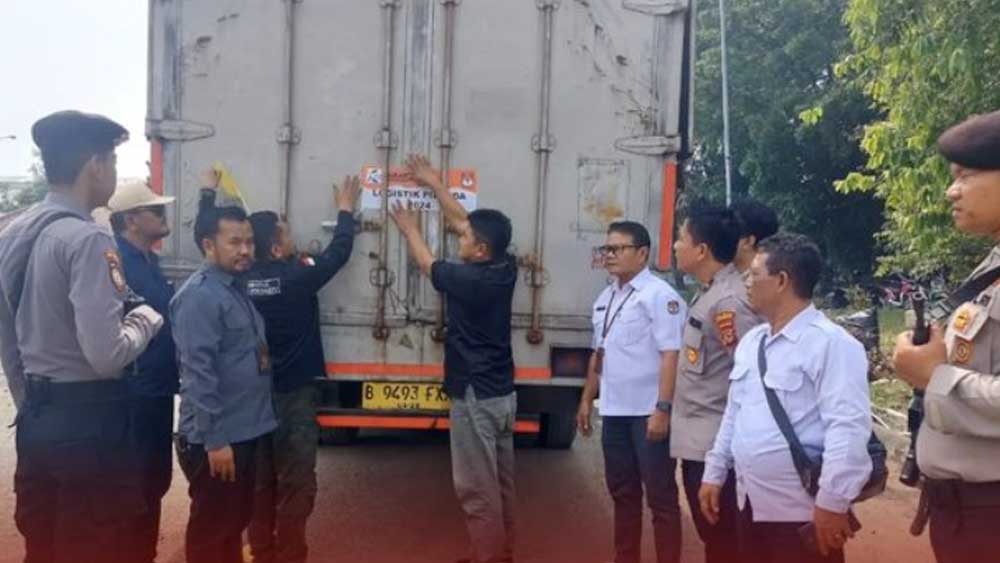 Logistik Pilkada Indramayu Dijaga 24 Jam Non Stop