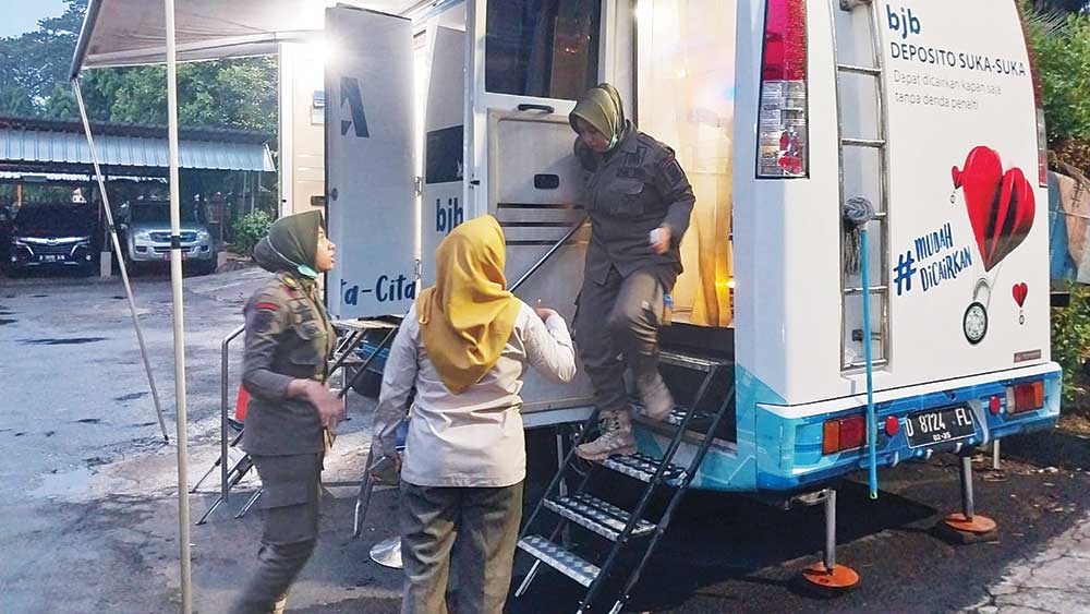 Razia di Cirebon, Pasangan Mesum Dihukum Bayar Denda Langsung