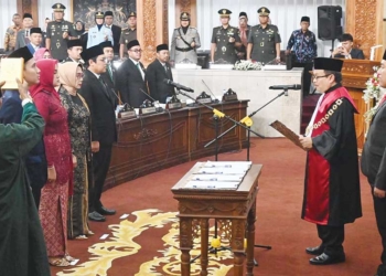 Sejarah, Sophi Zulfia Perempuan Pertama Jadi Ketua DPRD Kabupaten Cirebon