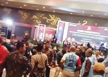 Debat Kedua Pilwalkot Cirebon Diwarnai Kericuhan, Protes Penunjukan APK hingga Contekan