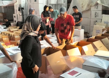 KPU Kabupaten Cirebon Mulai Distribusikan Logistik