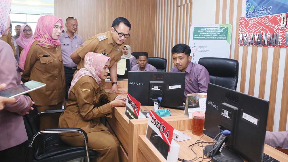Layanan Digital MPP Kabupaten Cirebon Permudah Perizinan Nakes