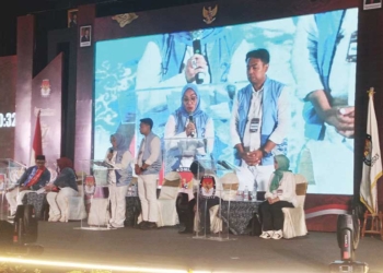 Pilwalkot Cirebon, Beres Janji Gratiskan Seragam Sekolah