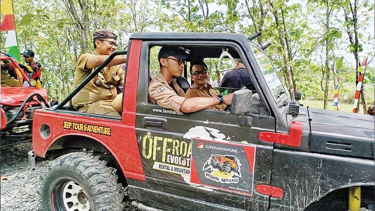 Pj Bupati Cirebon Jajal Wahana Offroad Sedong Kidul