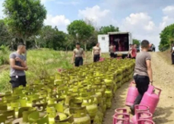 Polisi Grebek Sindikat Pengoplos Gas Elpiji Subsidi yang Beroperasi di Tengah Hutan Cikawung Indramayu