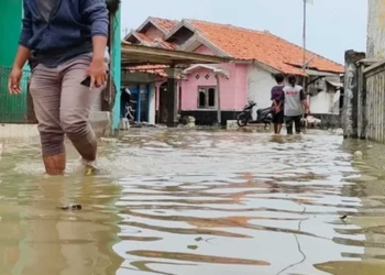 Pesisir Kandanghaur Indramayu Diterjang Banjir Rob, Ribuan Rumah Terendam, Sekolah Diliburkan