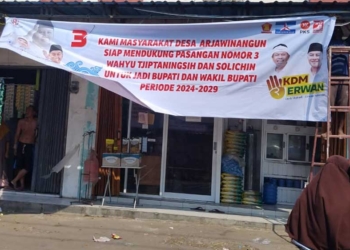 Pelaporan Dedi Mulyadi-Erwan ke Bawaslu Kabupaten Cirebon Salah Alamat, Spanduk Logo PKS Terkait Paslon Wali