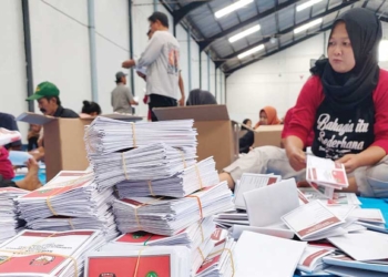 Berkah Pesta Demokrasi Lima Tahunan, Warga Raup Cuan dari Sorlip Surat Suara Pilkada