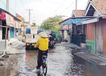 Banjir Rob Setinggi 30 Centimeter Terjang Pesisir Kota Indramayu
