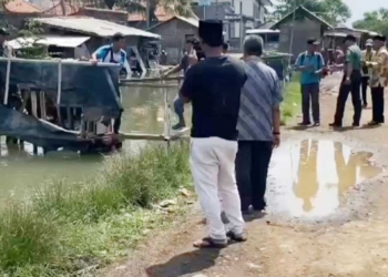 Losari Cirebon Marak Jamban Liar di Atas Aliran Sungai, Belum Masuk Kecamatan Sehat