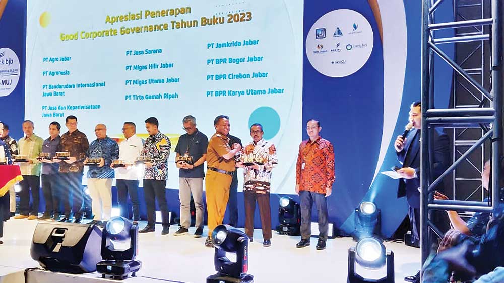 PT BPR Cirebon Jabar Raih Apresiasi Penerapan GCG