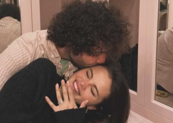 Romantisnya Momen Selena Gomez Dilamar Benny Blanco