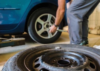 Begini Cara Merawat Ban Mobil Agar Tetap Aman di Musim Hujan