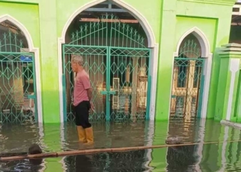 Banjir Rob di Indramayu Meluas, Gelombang Pasang Terjang Pesisir Cantigi