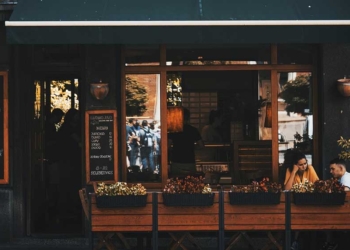 5 Kuliner Malam di Kuningan Jakarta yang Estetik