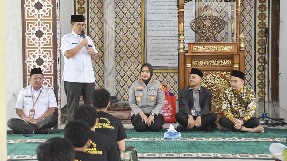 Ajak ABH Berubah, Bupati Cirebon Imron Bantu Biaya Mondok di Pesantren dan Beri Modal