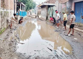 Arah Kebijakan Pembangunan Dinilai Aneh, Bukan Perbaiki Jalan Rusak, Pemkab Cirebon Malah Bangun Gedung