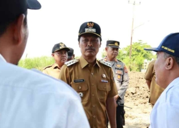 Wali Kota Cirebon Effendi Edo Tinjau Normalisasi Sungai Cikalong