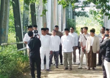 Gubernur Jabar Kucurkan Rp20 Miliar untuk Perbaiki Jalan Rusak di Cirebon Timur