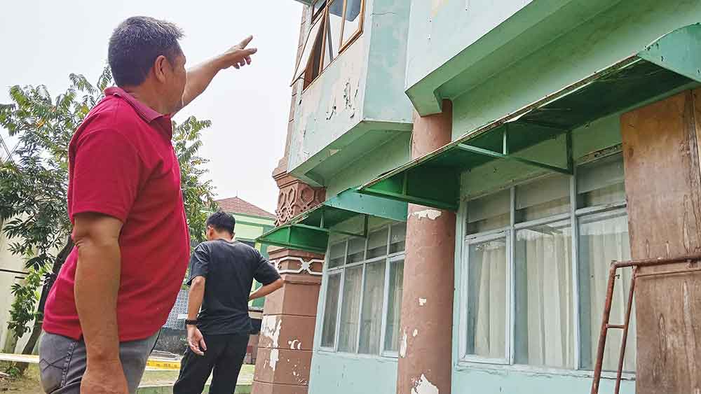 Bunuh diri di Cirebon, NS Diduga Loncat dari Atas Masjid Agung Sumber