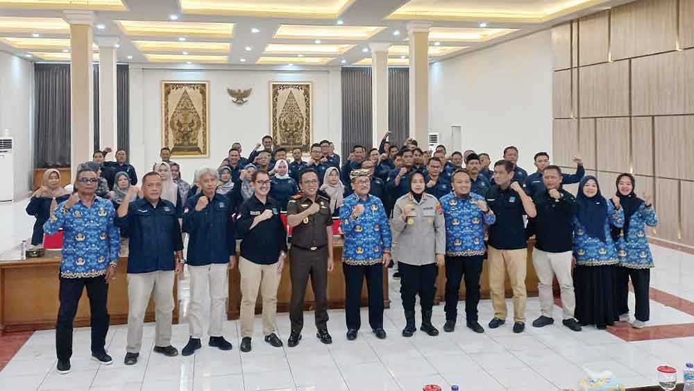Pegawai PDAM Tirta Jati Kabupaten Cirebon Dibekali Pencegahan Tipikor