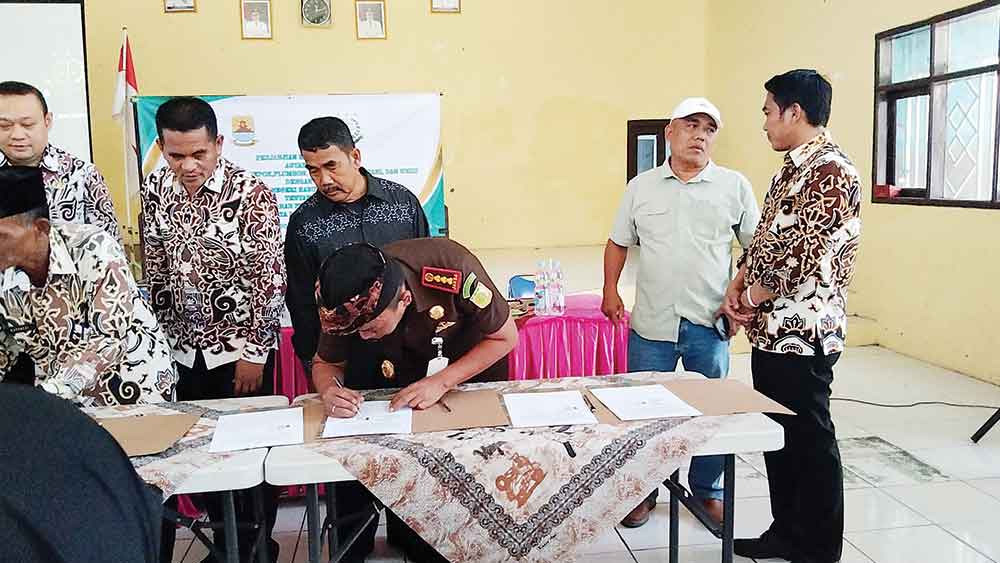 Kuwu Lima Kecamatan di Kabupaten Cirebon Teken MoU dengan Kejaksaan