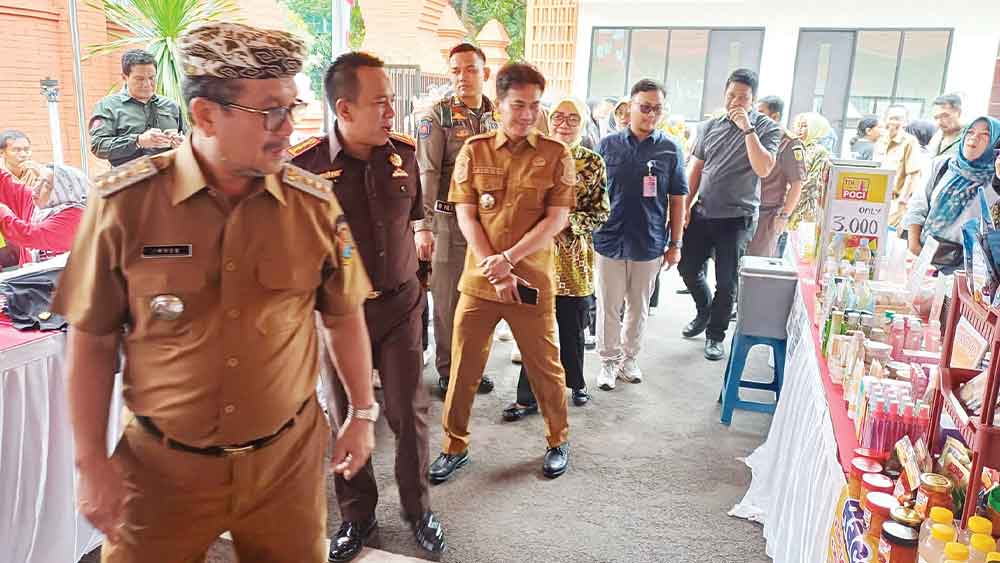 Bupati Cirebon Apresiasi Bazar Murah Kejari
