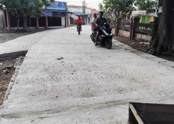 Retak Beton Jalan Trusmi-Kaliwulu Cirebon Tunai Banyak Komentar di Medsos
