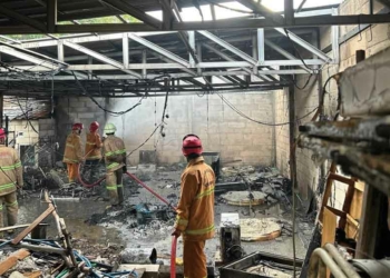 Gudang Guest House di Pekalangan Cirebon Terbakar