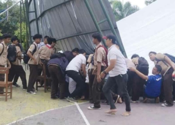 Atap Outdoor SMAN 1 Susukan Cirebon Ambruk Timpa Siswa