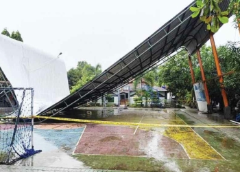 TKP Atap Roboh Dipasang Garis Polisi, Kepala SMAN 1 Susukan Cirebon Pastikan Korban hanya Cedera Ringan