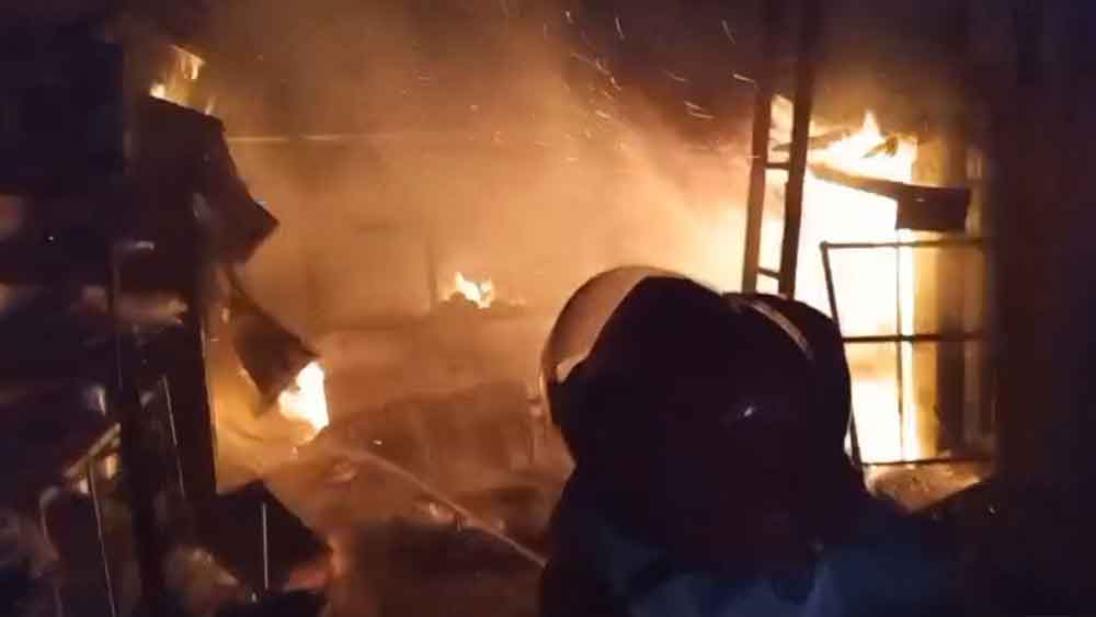 Rumah Warga Losari Kidul Cirebon Terbakar