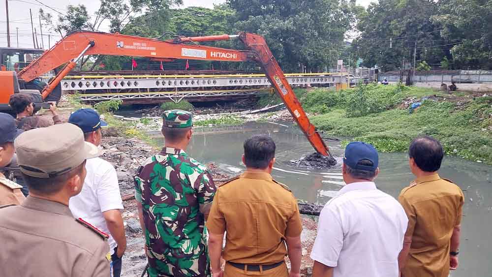 Normalisasi Sungai Sukalila Cirebon Dimulai, Tahap Awal Fokus Pengerukan Sedimentasi, Limbah Dibuang ke Kesenden
